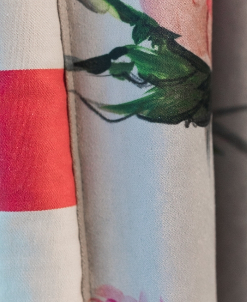 Detailaufnahmen von verschiedenen Stoffen